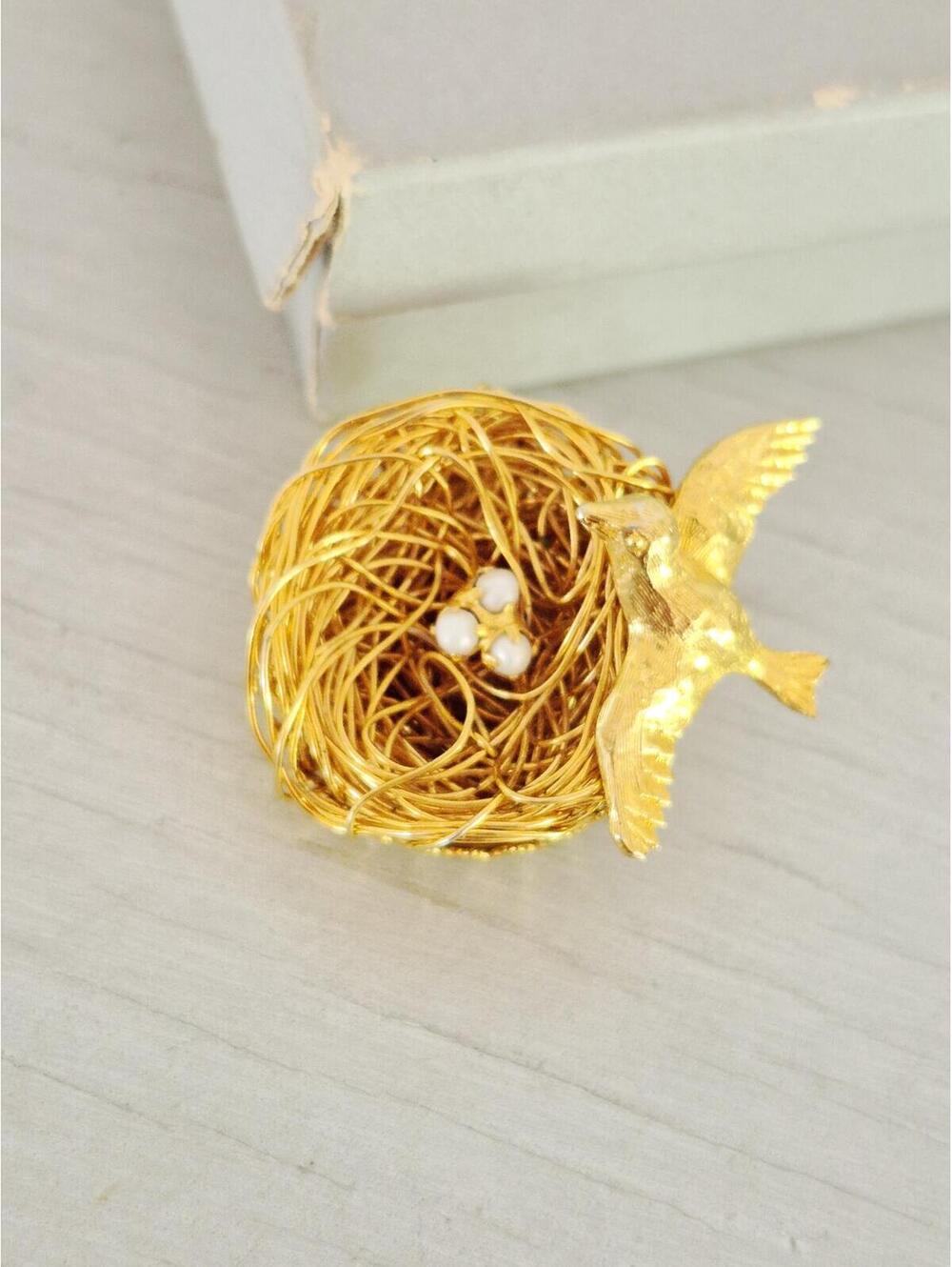 Vintage Signed Jeanne Vintage Gold Plate Bird Nest Faux Pearl Eggs Brooch